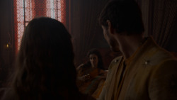 extant_GameOfThrones_4x01-TwoSwords_1103