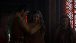 extant_GameOfThrones_4x01-TwoSwords_1118