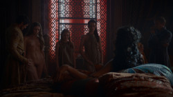 extant_GameOfThrones_4x01-TwoSwords_1124