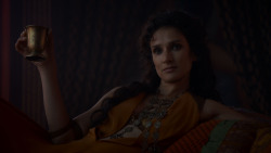 extant_GameOfThrones_4x01-TwoSwords_1127