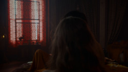 extant_GameOfThrones_4x01-TwoSwords_1154