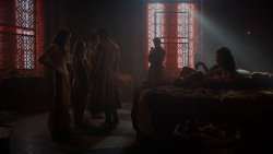 extant_GameOfThrones_4x01-TwoSwords_1160
