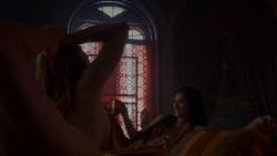 extant_GameOfThrones_4x01-TwoSwords_1186