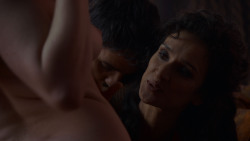 extant_GameOfThrones_4x01-TwoSwords_1197
