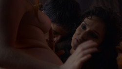 extant_GameOfThrones_4x01-TwoSwords_1199