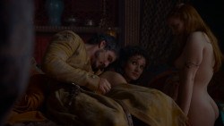 extant_GameOfThrones_4x01-TwoSwords_1211