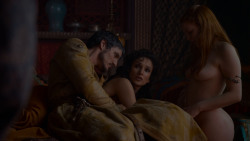 extant_GameOfThrones_4x01-TwoSwords_1218