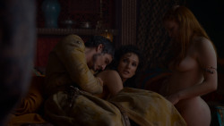 extant_GameOfThrones_4x01-TwoSwords_1221