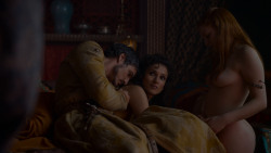 extant_GameOfThrones_4x01-TwoSwords_1223