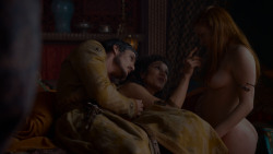 extant_GameOfThrones_4x01-TwoSwords_1225