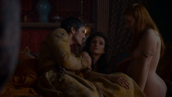 extant_GameOfThrones_4x01-TwoSwords_1238