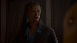 extant_GameOfThrones_4x01-TwoSwords_1254