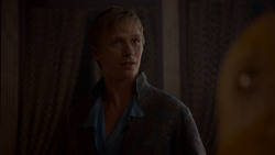 extant_GameOfThrones_4x01-TwoSwords_1255