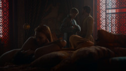extant_GameOfThrones_4x01-TwoSwords_1300
