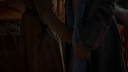 extant_GameOfThrones_4x01-TwoSwords_1318