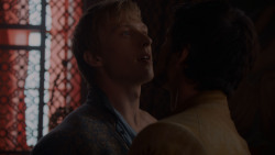 extant_GameOfThrones_4x01-TwoSwords_1320