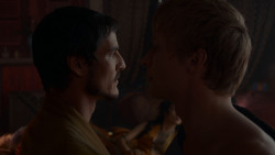 extant_GameOfThrones_4x01-TwoSwords_1343
