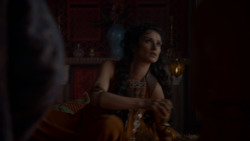 extant_GameOfThrones_4x01-TwoSwords_1351