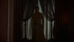 extant_GameOfThrones_4x01-TwoSwords_1377