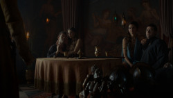 extant_GameOfThrones_4x01-TwoSwords_1391