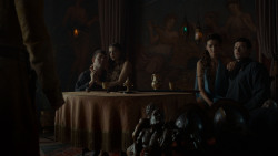 extant_GameOfThrones_4x01-TwoSwords_1393