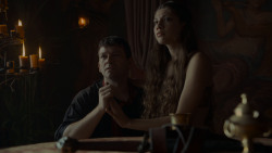 extant_GameOfThrones_4x01-TwoSwords_1421