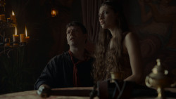 extant_GameOfThrones_4x01-TwoSwords_1427