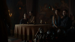 extant_GameOfThrones_4x01-TwoSwords_1430