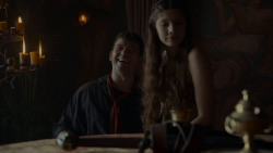 extant_GameOfThrones_4x01-TwoSwords_1439