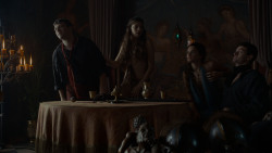 extant_GameOfThrones_4x01-TwoSwords_1454