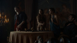 extant_GameOfThrones_4x01-TwoSwords_1455