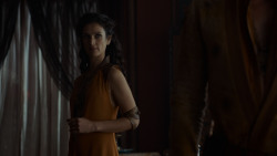 extant_GameOfThrones_4x01-TwoSwords_1499