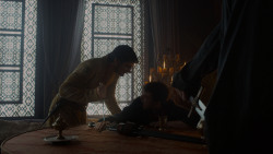 extant_GameOfThrones_4x01-TwoSwords_1508