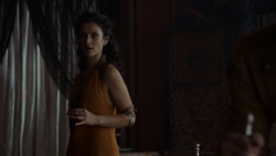 extant_GameOfThrones_4x01-TwoSwords_1520