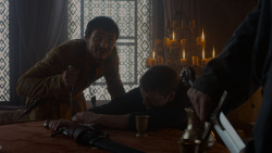 extant_GameOfThrones_4x01-TwoSwords_1525