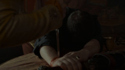extant_GameOfThrones_4x01-TwoSwords_1529