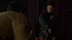 extant_GameOfThrones_4x01-TwoSwords_1530