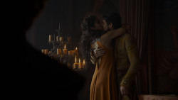 extant_GameOfThrones_4x01-TwoSwords_1565