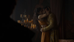 extant_GameOfThrones_4x01-TwoSwords_1581