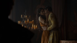 extant_GameOfThrones_4x01-TwoSwords_1583