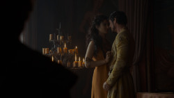 extant_GameOfThrones_4x01-TwoSwords_1591