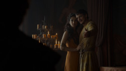 extant_GameOfThrones_4x01-TwoSwords_1598