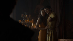 extant_GameOfThrones_4x01-TwoSwords_1601
