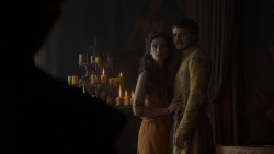 extant_GameOfThrones_4x01-TwoSwords_1607