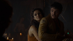 extant_GameOfThrones_4x01-TwoSwords_1639