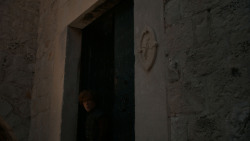extant_GameOfThrones_4x01-TwoSwords_1660