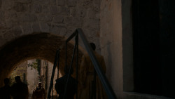 extant_GameOfThrones_4x01-TwoSwords_1668