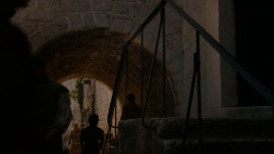 extant_GameOfThrones_4x01-TwoSwords_1674