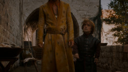 extant_GameOfThrones_4x01-TwoSwords_1696
