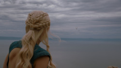 extant_GameOfThrones_4x01-TwoSwords_1905